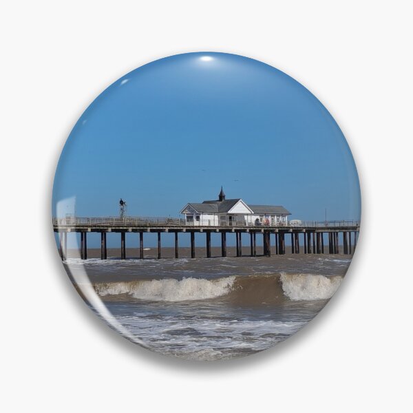 Artikelvorschau, Wellen, Southwold Pier, Suffolk entworfen und verkauft von wiggyofipswich.