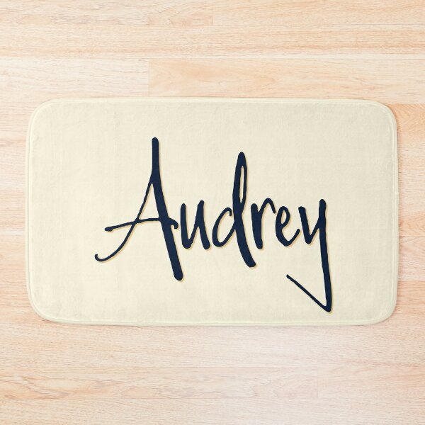 Aperçu de l'œuvre AUDREY conception de caractères personnalisée créée et vendue par CharlottePlaceArt.