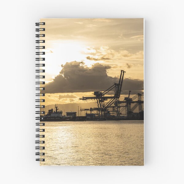Artikelvorschau, Sonnenuntergang im Hafen von Honolulu entworfen und verkauft von Keola Makaiau.