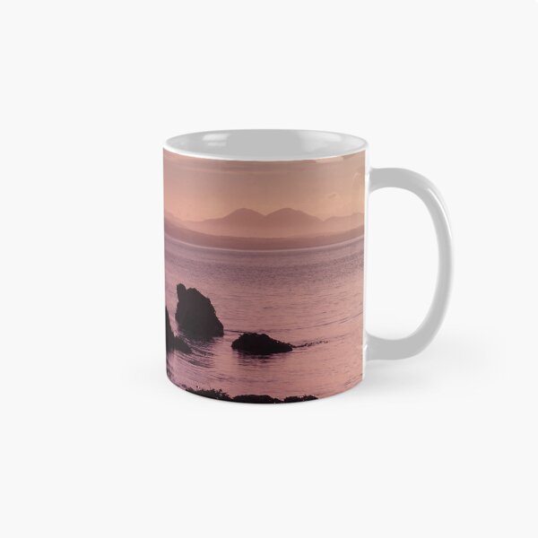 Artikelvorschau, Sonnenaufgang auf den Felsen in Port Charlotte entworfen und verkauft von Kasia Design.