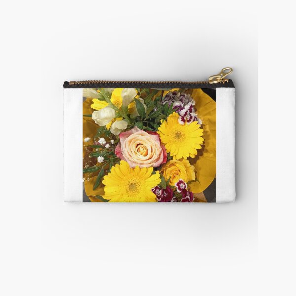 Artikelvorschau, Colorful Flower Bouquet with Yellow Gerbera and Roses entworfen und verkauft von PhuongVoArt.