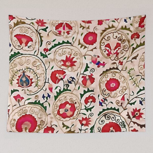 Aperçu de l'œuvre Motif floral Suzani d'Ouzbékistan créée et vendue par Vicky Brago-Mitchell®.