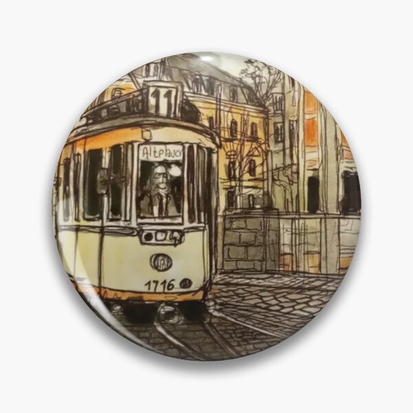 Artikelvorschau, Redbubble Titel Historische Straßenbahn am Straßenbahnmuseum Dresden – Trachenberger Platz Urban Sketch entworfen und verkauft von UMA Urban Sketch.