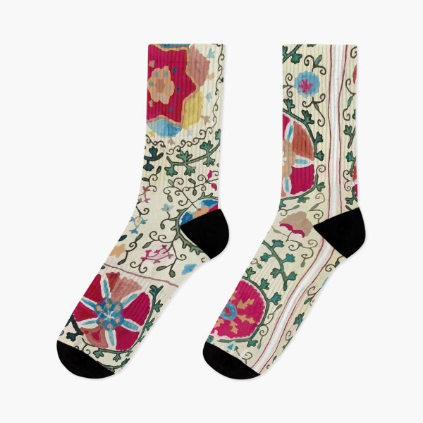 Aperçu de l'œuvre Modèle Suzani antique d’Ouzbékistan créée et vendue par Vicky Brago-Mitchell®.