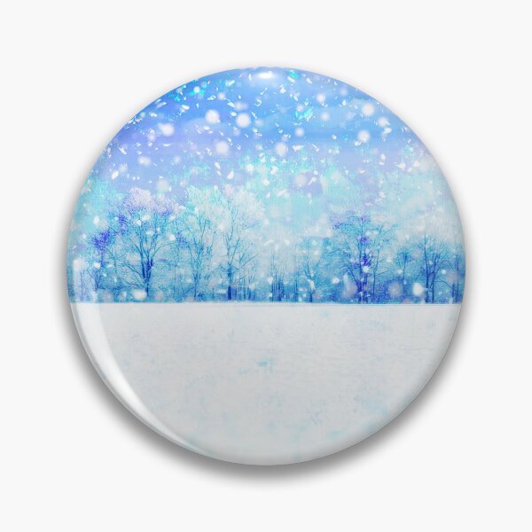 Artikelvorschau, Verträumte Winterlandschaft in Aquarell | Ruhige, blaue Ästhetik entworfen und verkauft von Kr8Design.