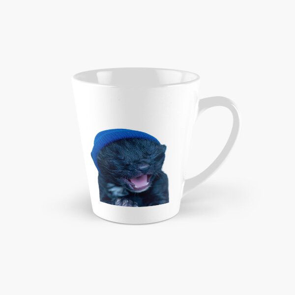 Aperçu de l'œuvre Poster de chaton nouveau-né minuscule du Vide - Autocollant de bébé chat noir hurlant - Portrait hyperréaliste de nouveau-né Gremlin pour une esthétique alternative créée et vendue par WildGentlemen.