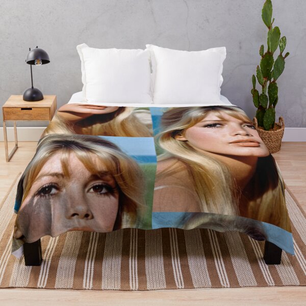 Item preview, Character - Portrait Blonde Platinum Bangs Straight Elegant designed and sold by Beat-It.