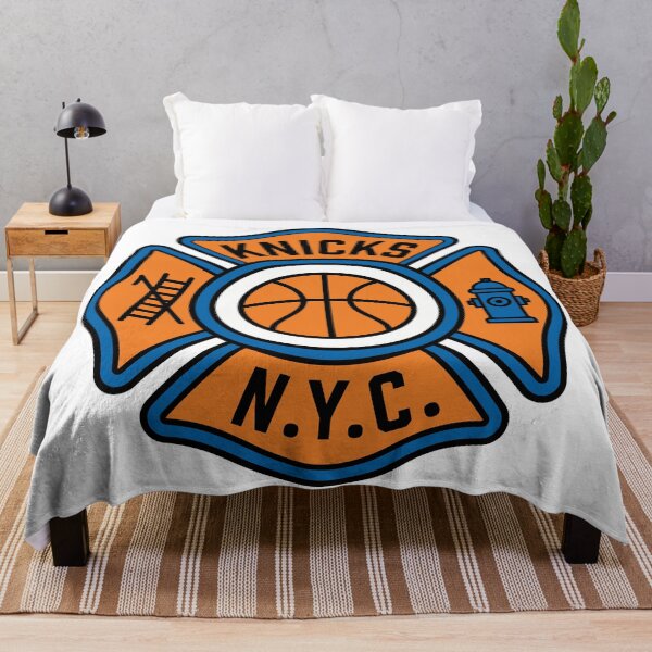 Aperçu de l'œuvre New York Basketball NYC Firefighter Badge créée et vendue par YggOutfitters.
