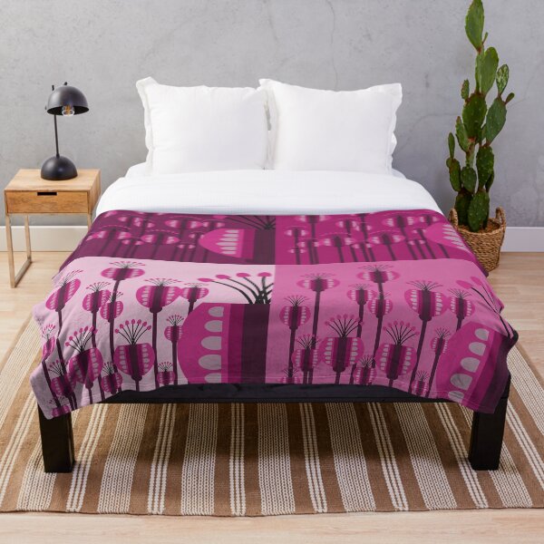 Aperçu de l'œuvre Motif floral géométrique éclatant dans des tons fuchsia et rose créée et vendue par PowerAntShop.
