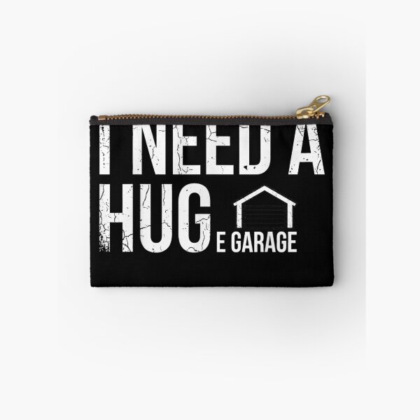 Aperçu de l'œuvre J'ai besoin d'un immense garage (voiture de mécanicien drôle) créée et vendue par Foryoubroshirt.