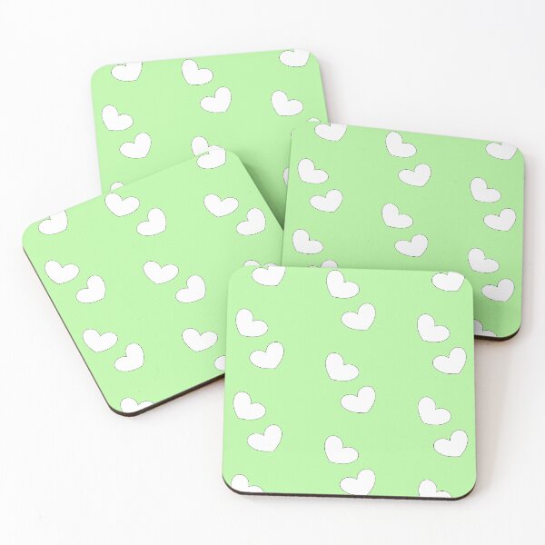 Aperçu de l'œuvre Petits cœurs blancs tendres sur fond vert pastel doux créée et vendue par SrihithaStudio.