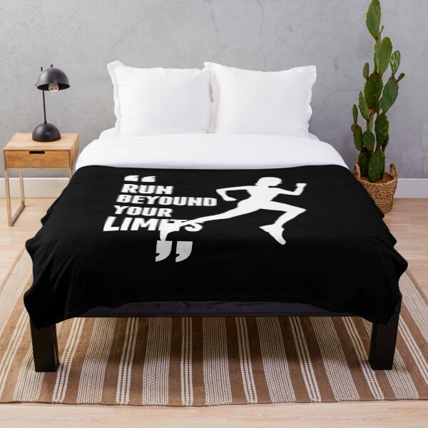 Artikelvorschau, Lauf über deine Grenzen hinaus – Motivierendes Lauf-T-Shirt – Fitness-Geschenk für Läufer entworfen und verkauft von oonproducts.