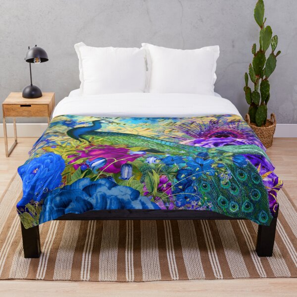 Aperçu de l'œuvre Motif artistique élégant de paon orné de fleurs luxueuses créée et vendue par DEC02.