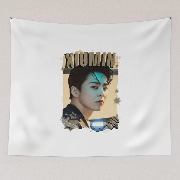 Artikelvorschau, EXOO Xiumin Kpop Solo-Künstler Schwarz-Weiß-Collage Digitales Kunstporträt entworfen und verkauft von AJUNICE STUDIO.