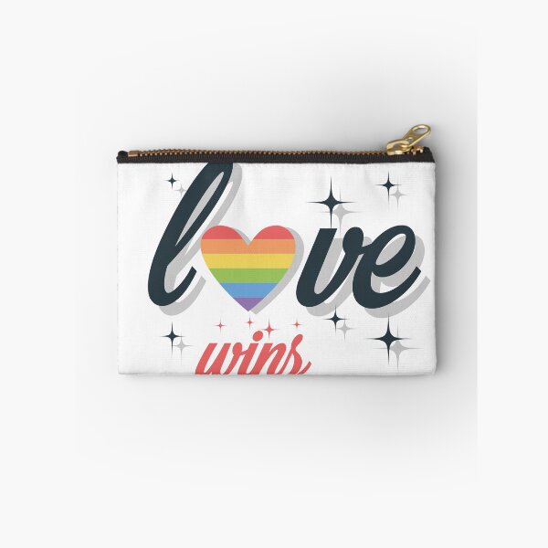 Artikelvorschau, Regenbogenherz „Liebe siegt“ – Design zum LGBTQ+-Pride-Monat entworfen und verkauft von Lunatik Cat.