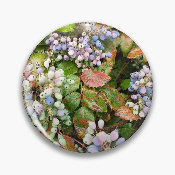 Artikelvorschau, Colorful Autumn Berry Foliage entworfen und verkauft von PhuongVoArt.