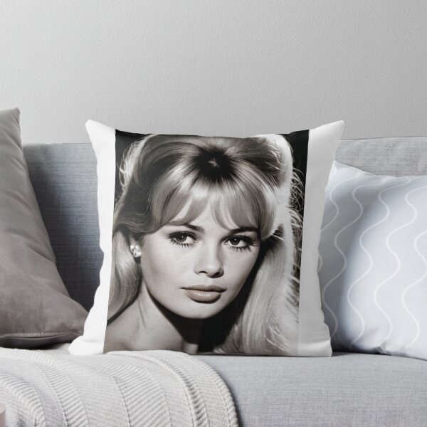 Item preview, Character - Portrait Monochrome Bouffant Volume Elegant designed and sold by Beat-It.