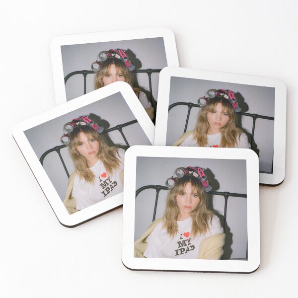 Aperçu de l'œuvre PRODUITS DÉRIVÉS DE SUKI WATERHOUSE créée et vendue par couldawentpro.