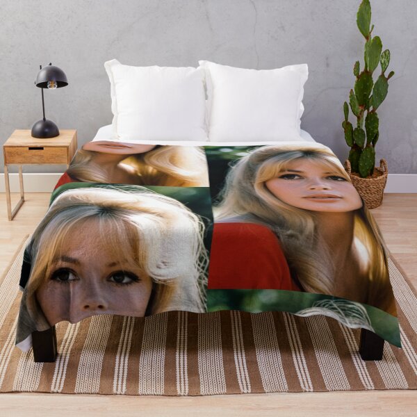 Item preview, Character - Portrait Red Gaze Intense Elegant designed and sold by Beat-It.