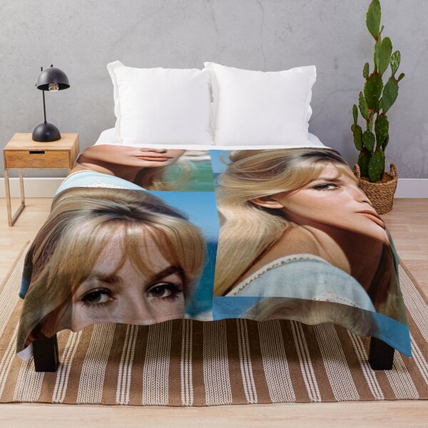Artikelvorschau, Character - Portrait Summer Seaside Elegant entworfen und verkauft von Beat-It.