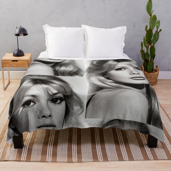Item preview, Character - Portrait Three-Quarter Body Turned Elegant designed and sold by Beat-It.