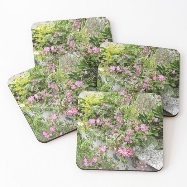 Aperçu de l'œuvre Fleurs sauvages roses dans le jardin créée et vendue par PhuongVoArt.