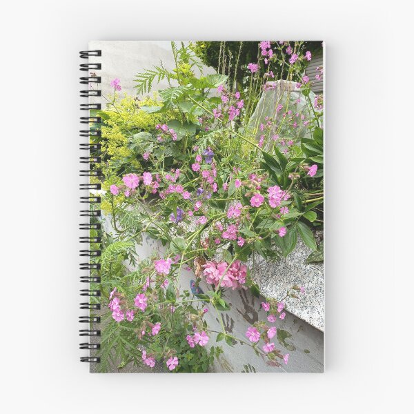Artikelvorschau, Pink Wildflowers In Garden entworfen und verkauft von PhuongVoArt.