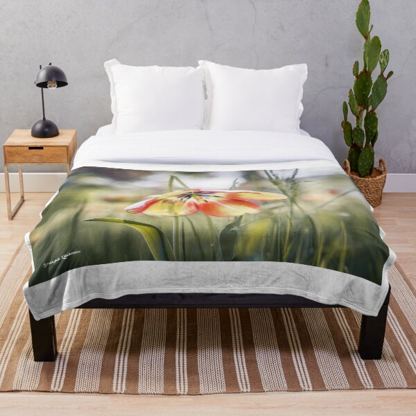 Item preview, Una flor paraguas designed and sold by Stwayne.