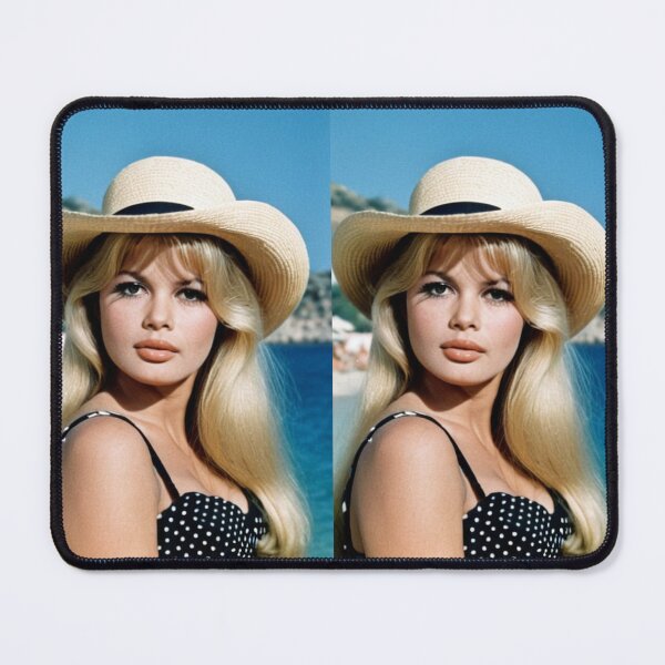 Item preview, Character - Tenue Claire Regard Doux Reveur Portrait designed and sold by Beat-It.
