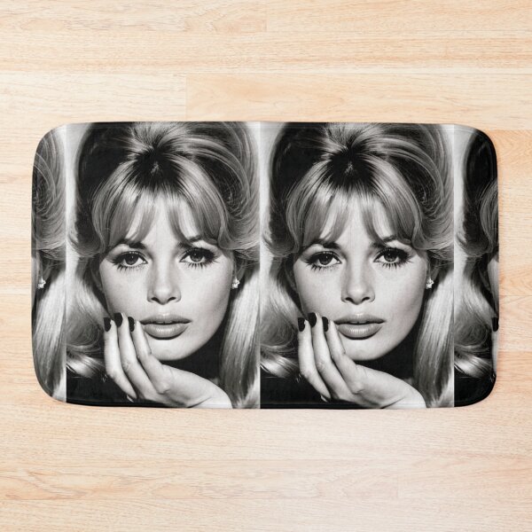 Item preview, Character - Tenue Decontractee Regard Percant Portrait designed and sold by Beat-It.