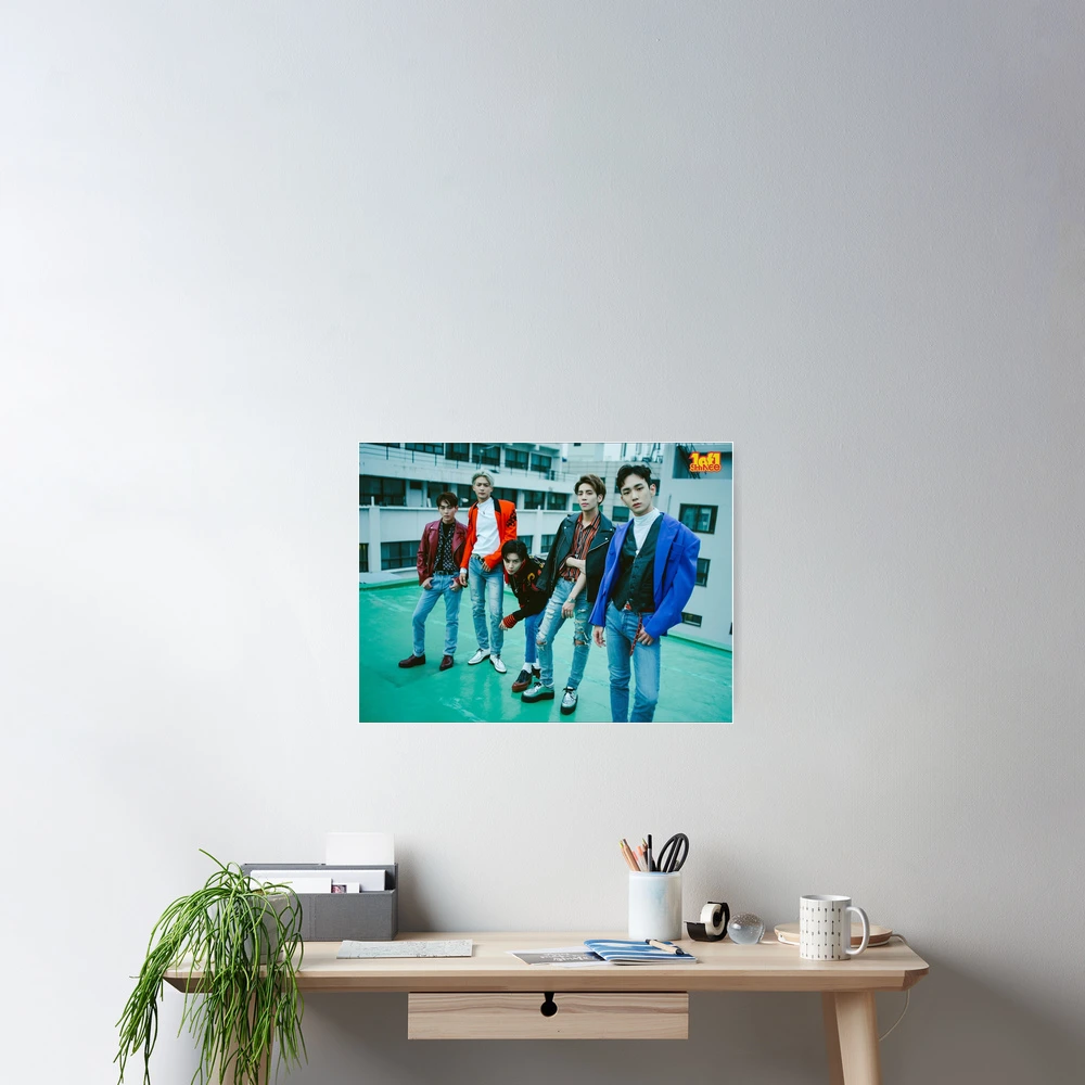 SHINee 1 OF 1