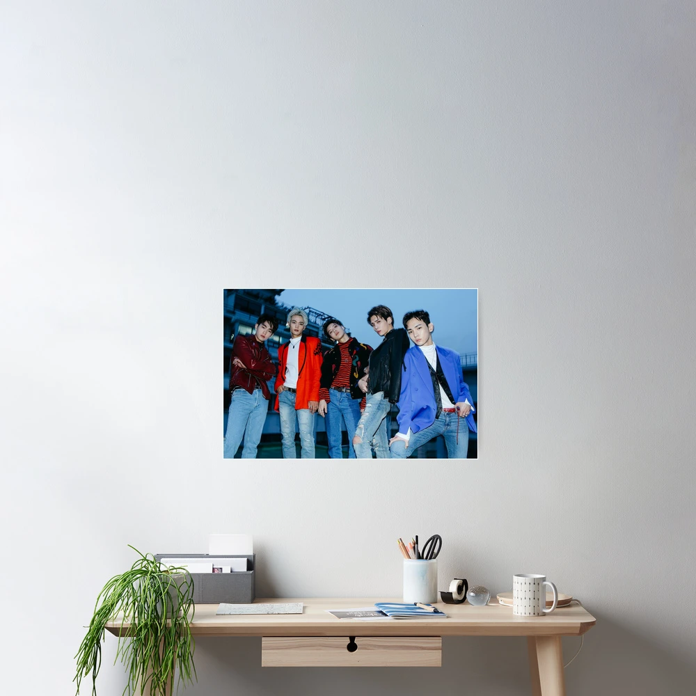 SHINee 1 OF 1