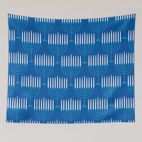 Aperçu de l'œuvre Motif de Menorah sacrée de Hanoukka sur fond bleu festif créée et vendue par DEC02.