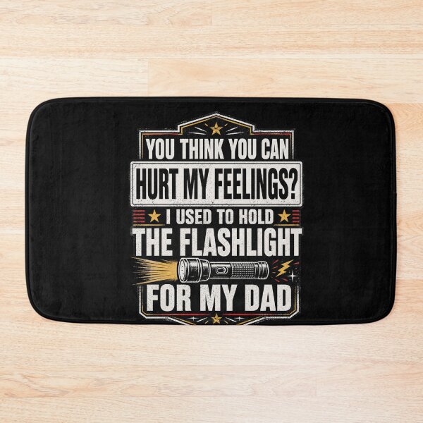 Aperçu de l'œuvre T-shirt avec lampe torche et citation humoristique de papa, idéal au quotidien créée et vendue par FormalDehyena.