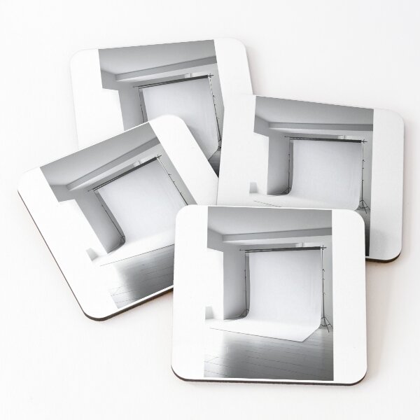 Artikelvorschau, Photography - Professional Photo Studio, Infinite White Background and Minimalist Lighting entworfen und verkauft von Reverso-Design.