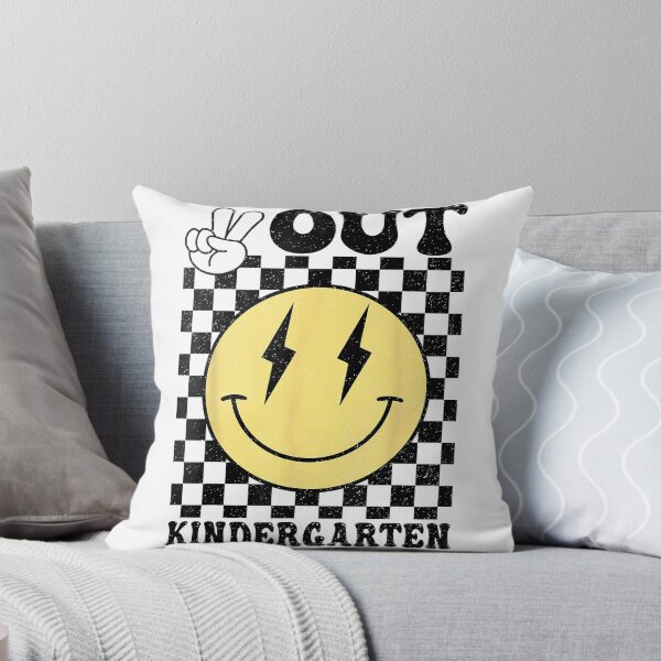 Artikelvorschau, T-Shirt für Jungen und Lehrer am letzten Tag des Kindergartenabschlusses entworfen und verkauft von kevincuellar.