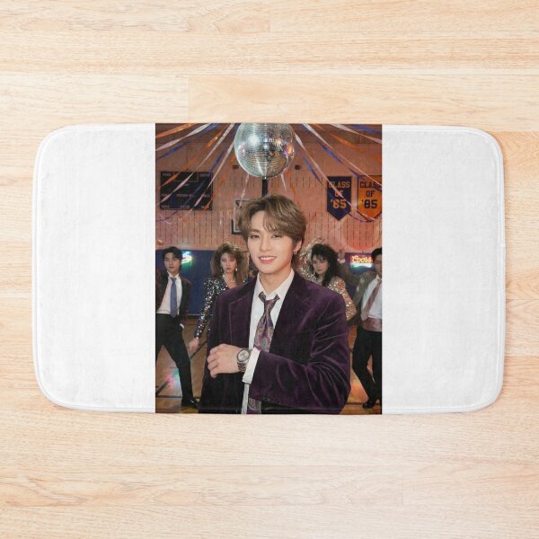 Item preview, Baile de graduación de los 80 Lee Know designed and sold by Solace Sparkles.