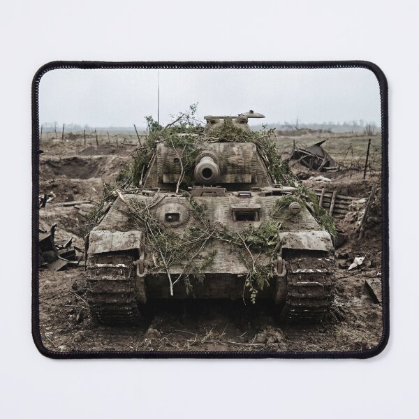 Item preview, Tanque pantera alemán en acción designed and sold by filmbildfabrik.