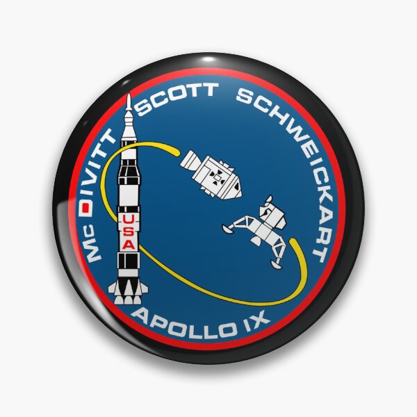 Aperçu de l'œuvre Apollo 9 Patch créée et vendue par THE Company.