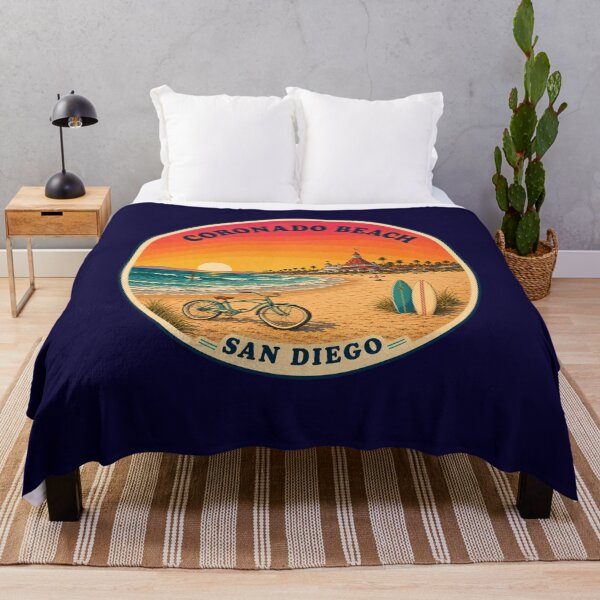 Artikelvorschau, Coronado Beach San Diego Surf- und Strandcruiser-Vintage-Abzeichen entworfen und verkauft von Swanny's Custom T-shirt and Gift Designs.