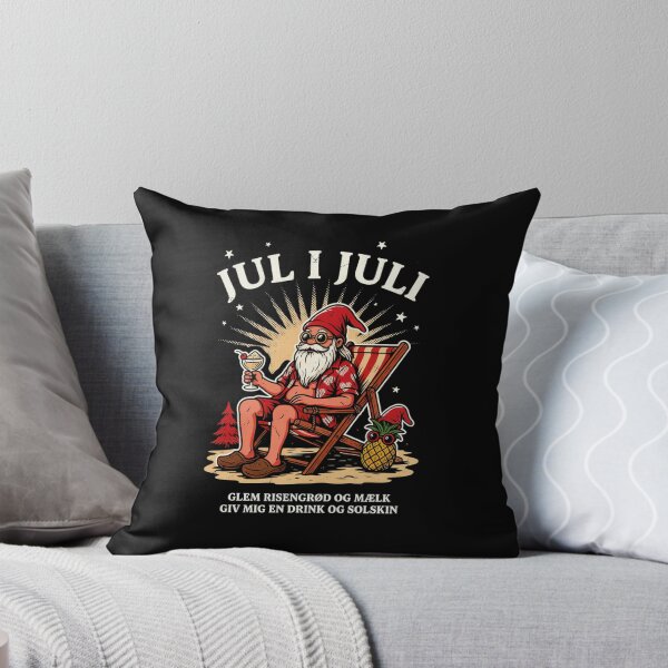 Artikelvorschau, Jul I Juli – Dänisches Weihnachten Nisse Julemanden Lustiges Sommershirt Dänemark Weihnachtsgeschenk V1 entworfen und verkauft von DarylWelsh2024.