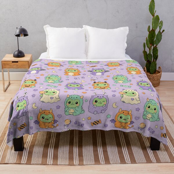 Aperçu de l'œuvre Motif de grenouille kawaii et petit monstre pour Halloween créée et vendue par Soft Berry Studio.