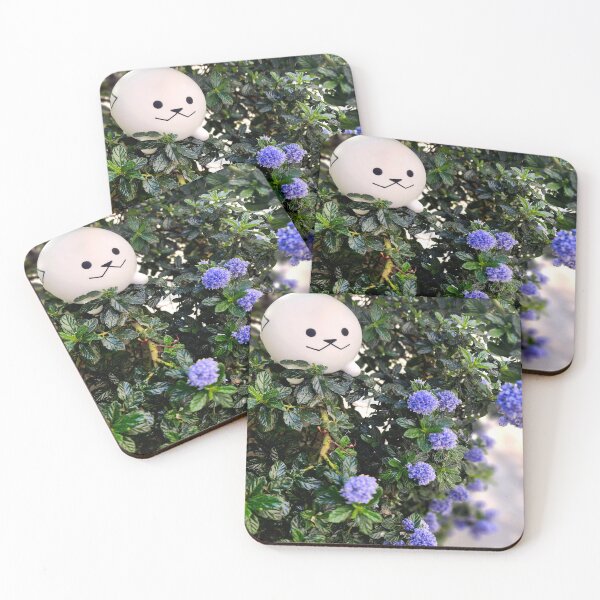 Aperçu de l'œuvre Pipapeep parmi les fleurs violettes ! créée et vendue par Pipapeep.