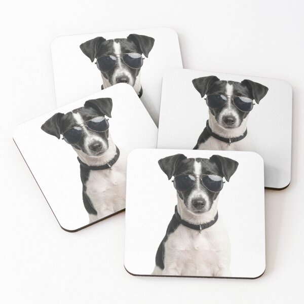 Aperçu de l'œuvre Bébé Fox Terrier à poil lisse mignon portant des lunettes de soleil amusantes créée et vendue par RareLavender.
