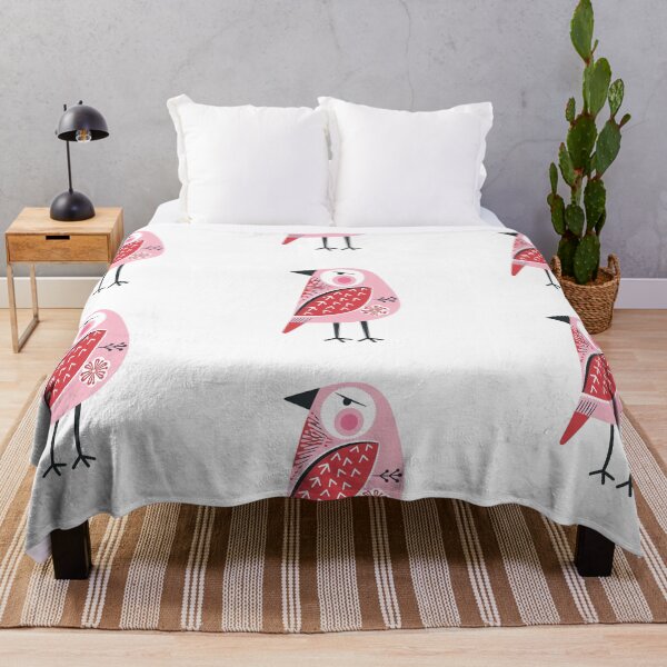Aperçu de l'œuvre Art populaire d'oiseaux roses | Illustration d'oiseaux scandinave fantaisiste créée et vendue par Filora Atelier | Bird Art.