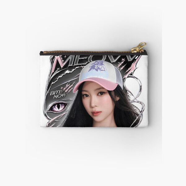 Artikelvorschau, Narin BITE NOW Cyber Punk-inspirierte Kpop-Fanart entworfen und verkauft von Valereekmerch.