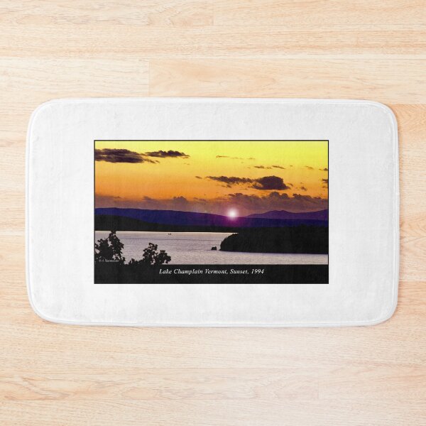 Aperçu de l'œuvre Lac Champlain, Vermont, coucher de soleil, 1994, photographie de voyage rétro créée et vendue par AMacGPhilly.