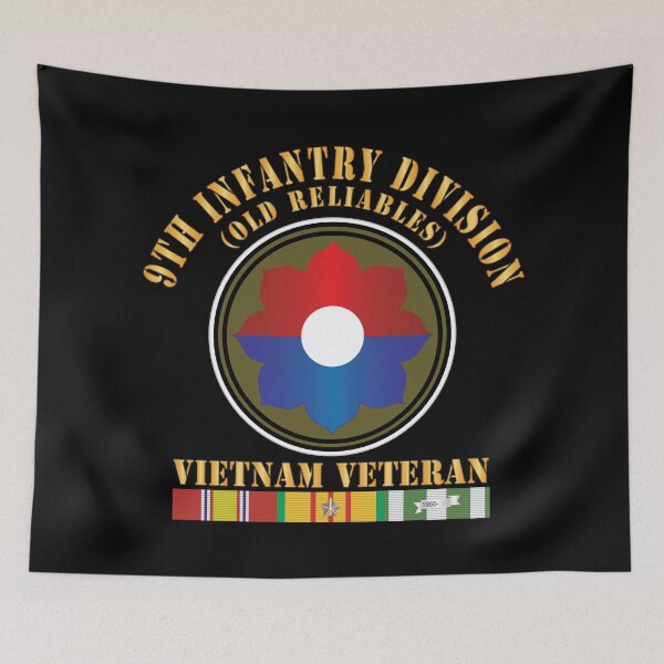 Item preview, Ejército - 9.ª División de Infantería - Veterano de Vietnam - Veteranos de confianza con 300 condecoraciones designed and sold by Military Insignia Products.