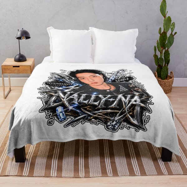 Aperçu de l'œuvre T-shirt de luxe sombre TREASURE NALLY-NA Haruto - Design graphique créée et vendue par Valeree Store.