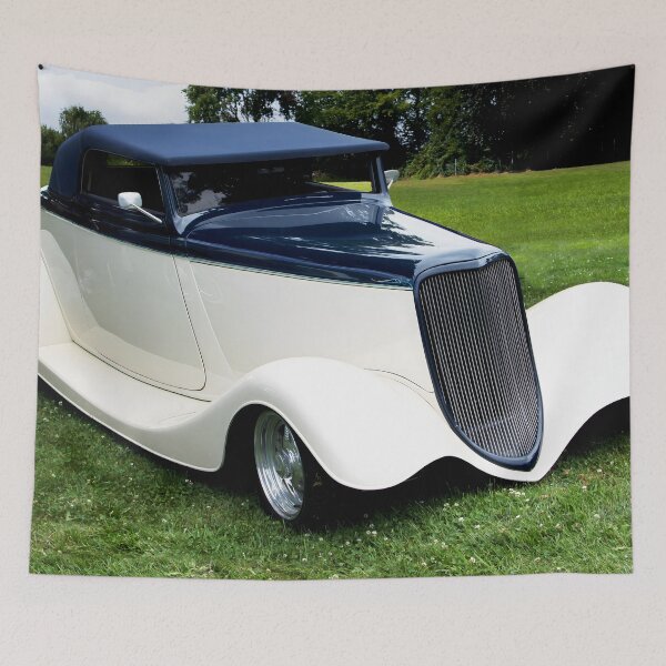 Aperçu de l'œuvre Ford Cabriolet Street Rod de 1933 - Peinture bicolore crème et marine, Hot Rod de qualité exposition créée et vendue par Peter Kraaibeek | Generative Designs and Car Art.